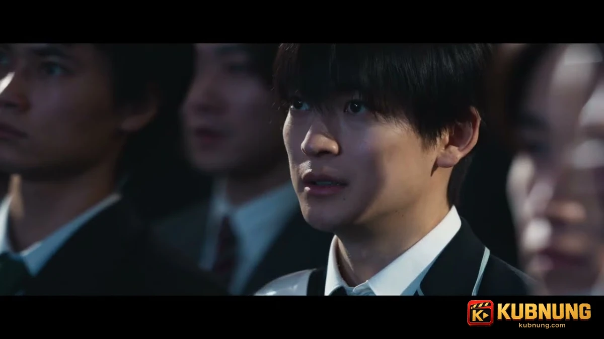 อิซางิและผู้เล่นในศูนย์ฝึก Blue Lock ฉบับภาพยนตร์คนแสดง