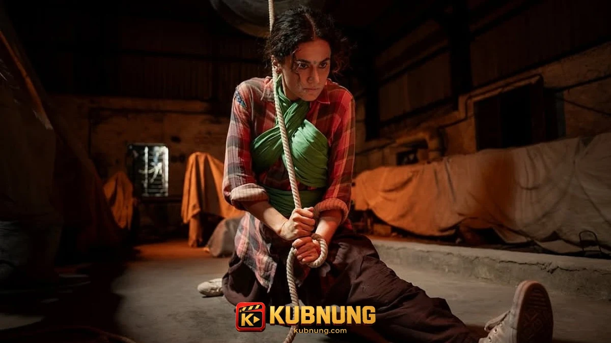 บานีจับเชือกอยู่ในห้องจากภาพยนตร์ Gandhari