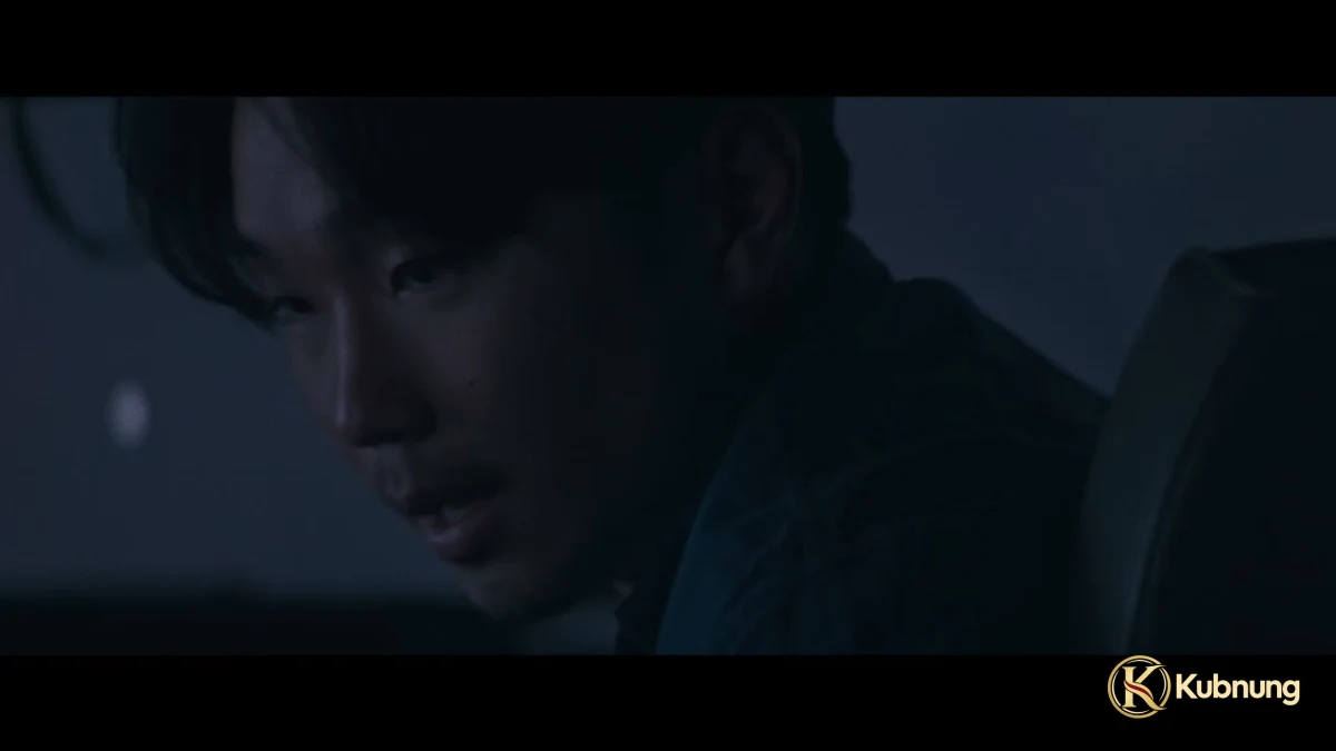 เพื่อนสี่คนติดอยู่บนถนนที่ไม่มีทางออกใน It Ends
