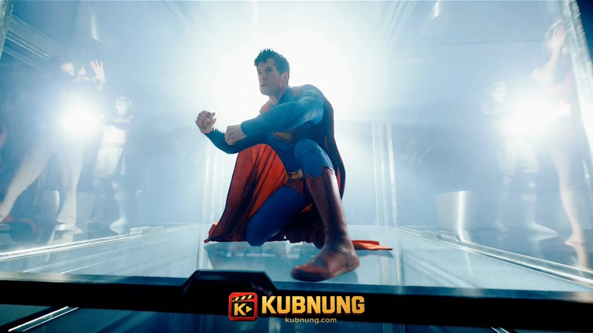 ซูเปอร์แมนคุกเข่าในฐานทัพ Fortress of Solitude