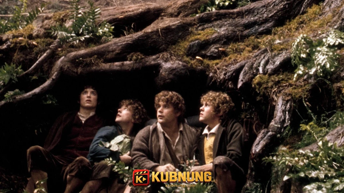 The Lord of the Rings: The Fellowship of the Ring Extended Edition (2001) เดอะลอร์ดออฟเดอะริงส์: อภินิหารแหวนครองพิภพ โฟรโด แซม เมอร์รี และพิปปินซ่อนตัวใต้รากไม้ใน Fellowship of the Ring